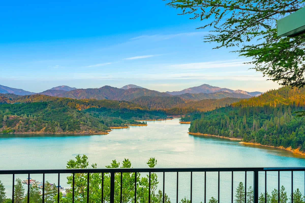 Your Holiday Zen Paradise with Stunning Lakeviews image 1