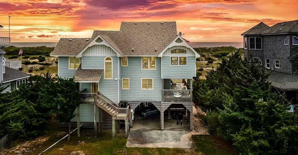 Luxury Oceanfront 5 bedroom/5 bath with pool image 1