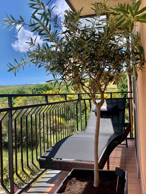 Natural oasis on Etna for bird & plant lovers image 5