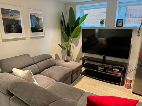 Centrally located Vancouver 2BRs image 2