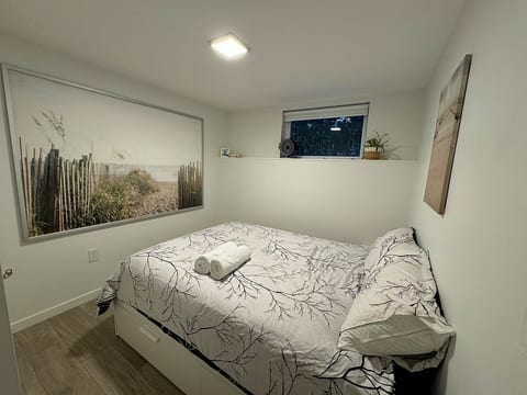 Centrally located Vancouver 2BRs image 4