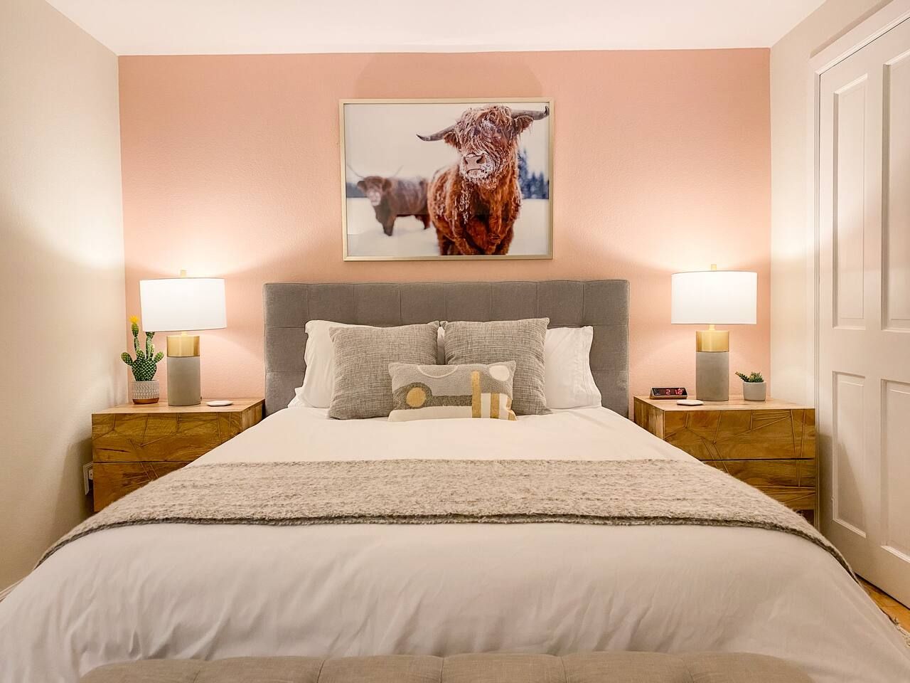 Queen sized bed located in downstairs bedroom