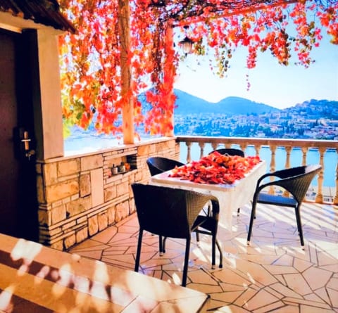 Spacious Seaside Dalmatian House-View, Terraces