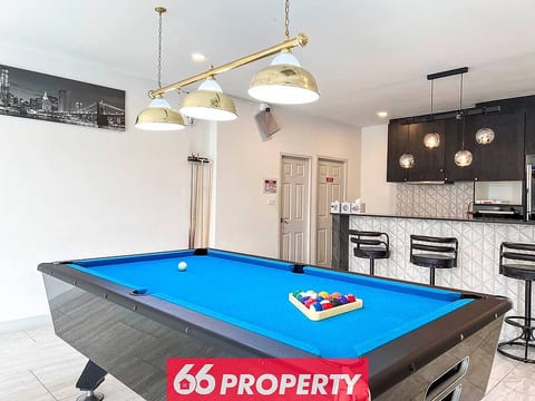 6 Bedroom Karaoke Party Villa. Pool Table