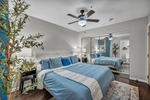 Flats + Kingsize Bed + Balcony + Parking + Gym