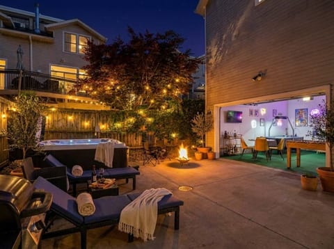 Ohio City + Games + Hottub + Parking + Modern
