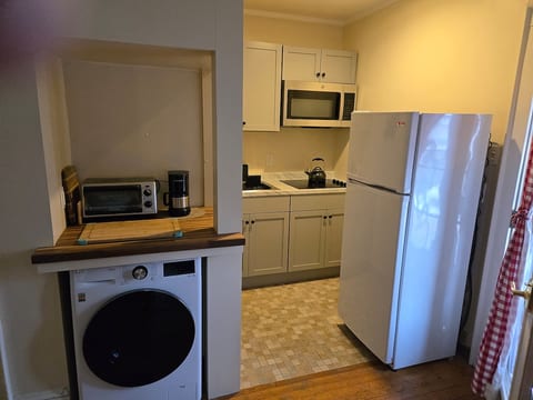 Cambridge Studio Apartment