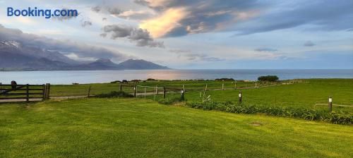 Relaxing Kaikoura Home with BBQ & Mountain Views