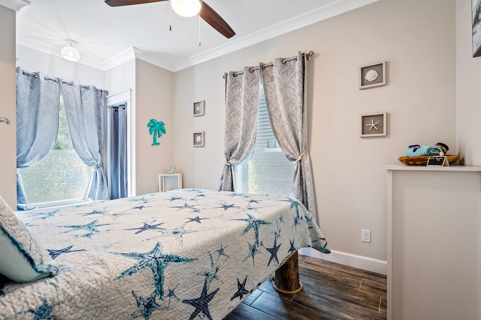 Queen size bed with Temper Pedic Mattress