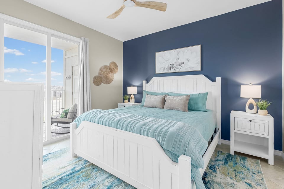 Master Bedroom w/ King Bed