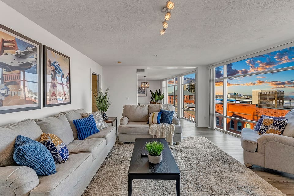 Lakeview Condo + Flats + Parking + Gym - Cleveland