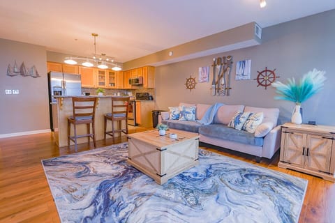 Riverview + Balcony + Parking + 24/7 Gym-Boathouse