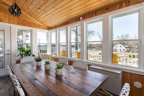 The Oaks Seaside Retreat