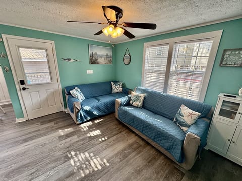 🌴 Stylish 2-Bedroom Beach House w/ Golf Cart + Pet Friendly | Ocean Lakes Family Campground 🌊