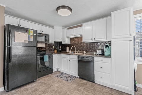 🌴 Stylish 2-Bedroom Beach House w/ Golf Cart + Pet Friendly | Ocean Lakes Family Campground 🌊
