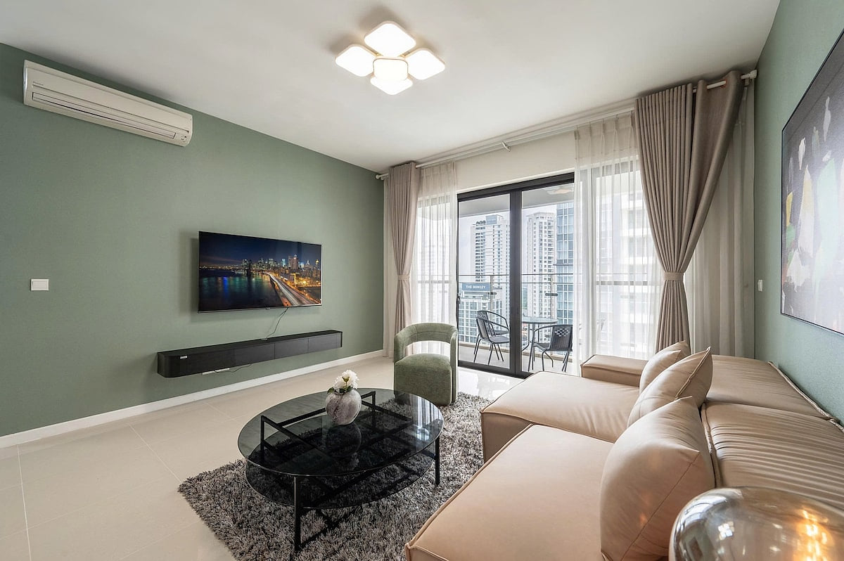 Estella Heights | Spacious 3BR Family Condo image 1