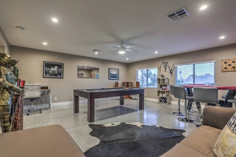 1.8 Miles from the Strip! Private Pool, Game Room!