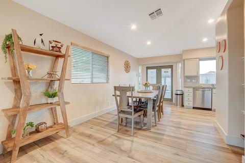Beautiful, Cozy Home, Game Room, Pool/Spa