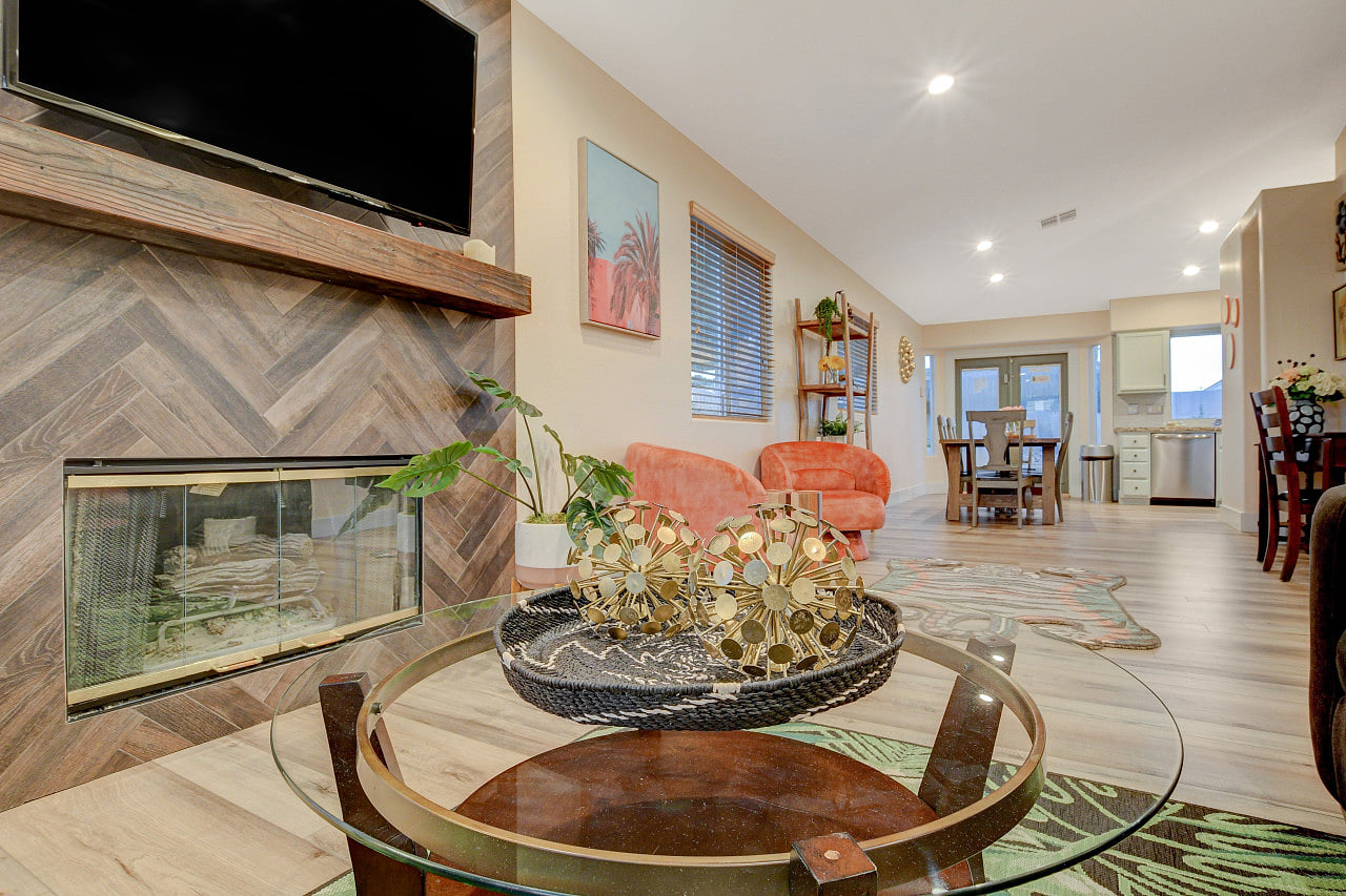 Beautiful, Cozy Home, Game Room, Pool/Spa