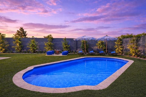 Private Vegas Pool Oasis | Game Room | 2 Miles to Strip | Sleeps 8