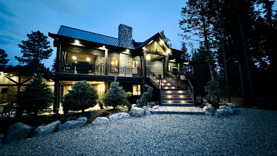 Luxury Mountain Chalet | Spa • Sauna • Game Room | Near Zion & Bryce - Duck Creek Village