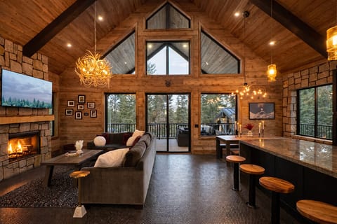 🌲 Luxury Mountain Chalet | Spa • Sauna • Game Room | Near Zion & Bryce