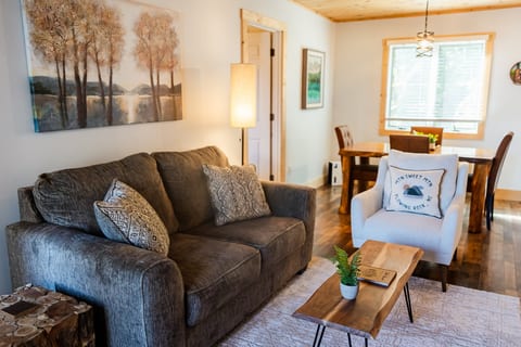 Walk to Main St | Renovated Condo | 2 King Suites