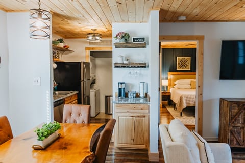 Walk to Main St | Renovated Condo | 2 King Suites