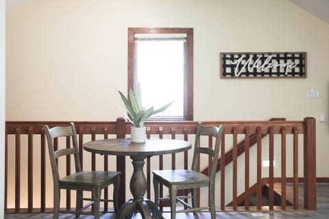 Cozy Mountain Retreat * Dog Friendly