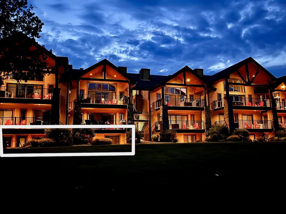 Domaine Nymark - 2 side by side luxury units - Saint-Sauveur