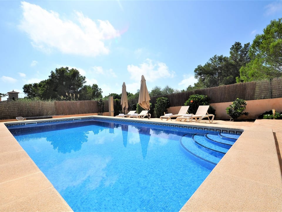 Preciosa villa con vistas al mar, piscina privada, aire acondicionado y wifi id - Torrent de Cala Pi
