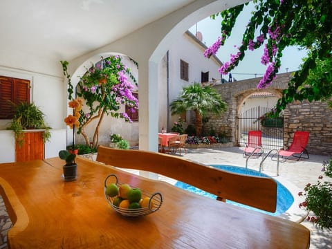 House Samia