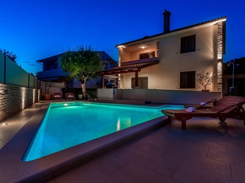 Villa Pula