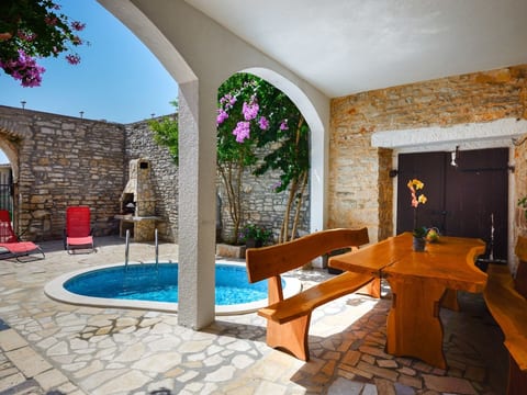 House Samia