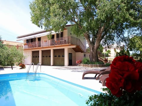 Casa Ladonia