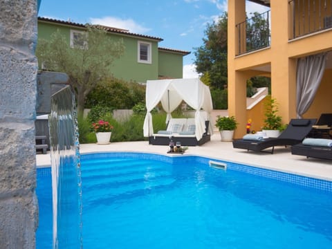 Villa Ari