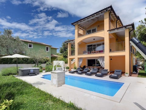 Villa Ari
