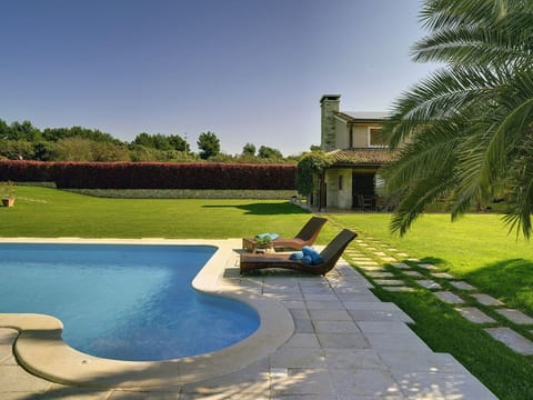 Villa Sunny Flowers