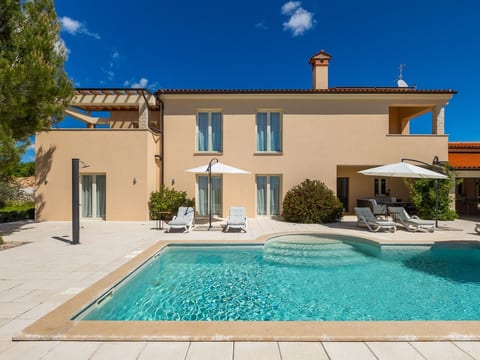 Villa Nirvana