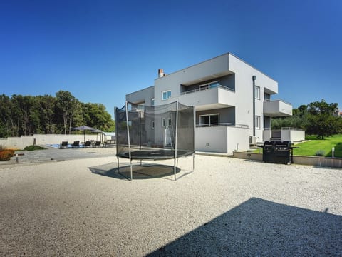 Villa Grande T&D