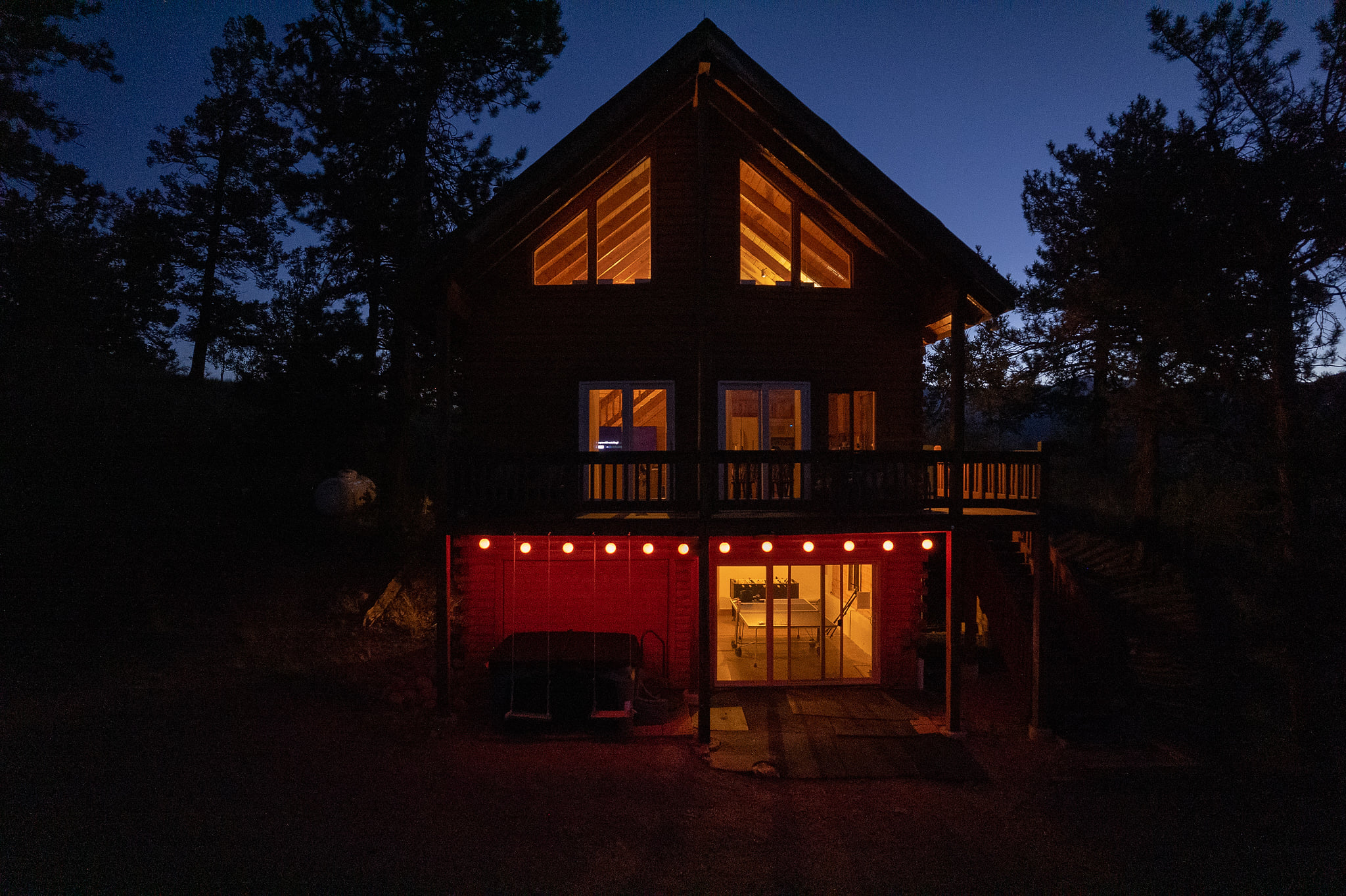 Evening Enchantment: Our Cabin Retreat Comes Alive with Breathtaking Views 🌄🏡✨