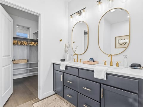 Double Vanity, Walk-In Closet & Plenty of Space to Get Ready