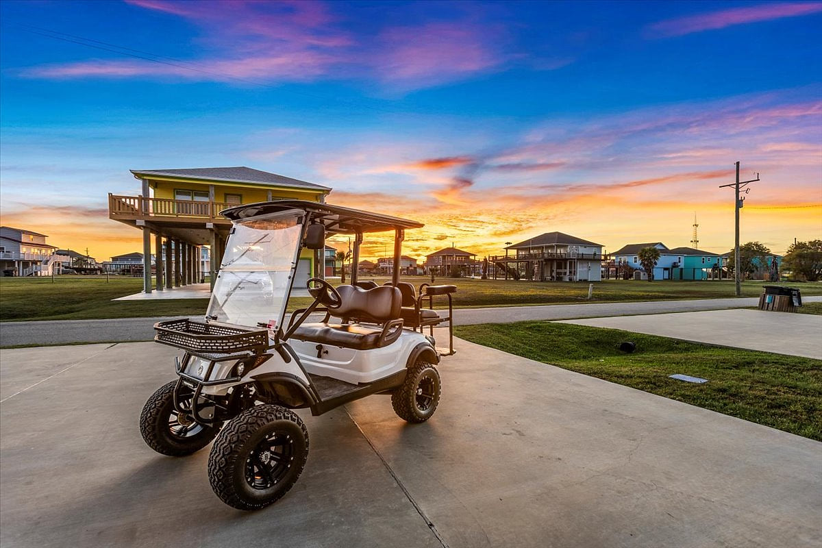 Hop on our golf cart for effortless beach access – the sand and surf are just a joyride away! 🏖️🚗 #BeachBound #GolfCartConvenience