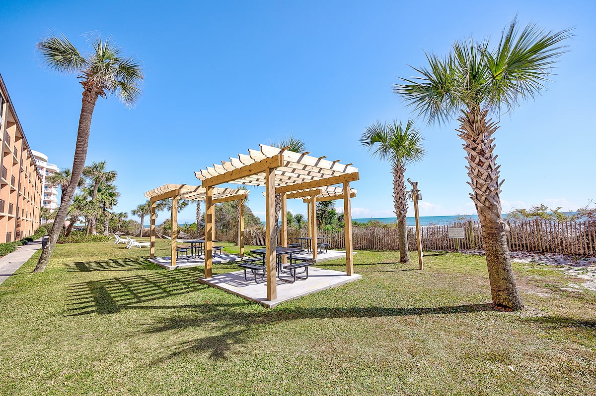 Sandy Shells | 9th-Floor Oceanfront King Condo