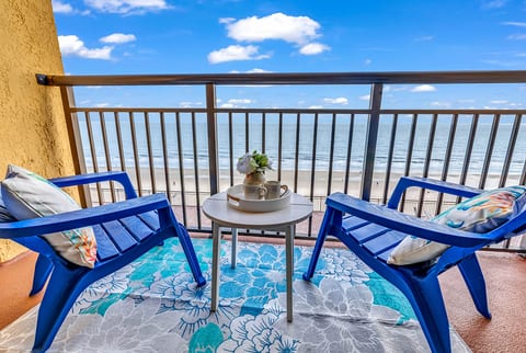 Sandy Shells | 9th-Floor Oceanfront King Condo