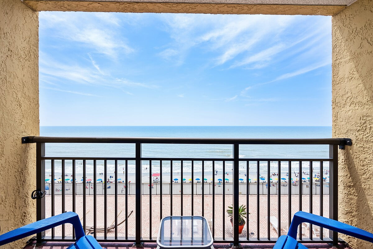 Sandy Shells | 9th-Floor Oceanfront King Condo