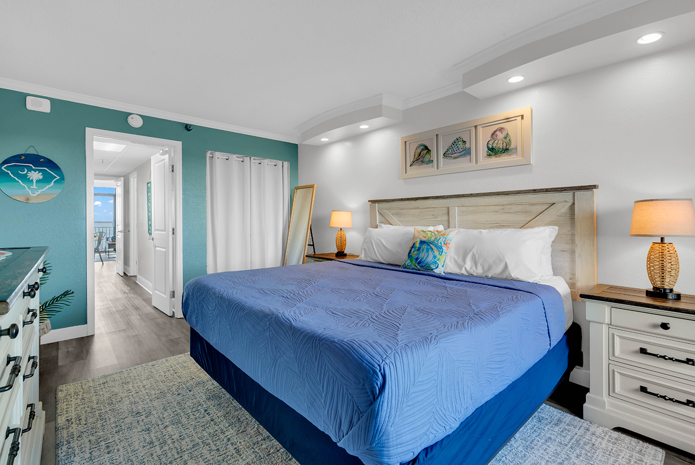 Sandy Shells | 9th-Floor Oceanfront King Condo