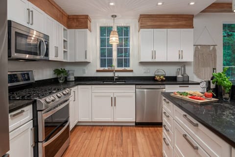 Heartwood Manor