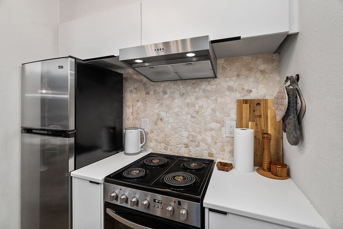 Lakefront Luxury | Giants Ridge | Pet-Friendly image 9