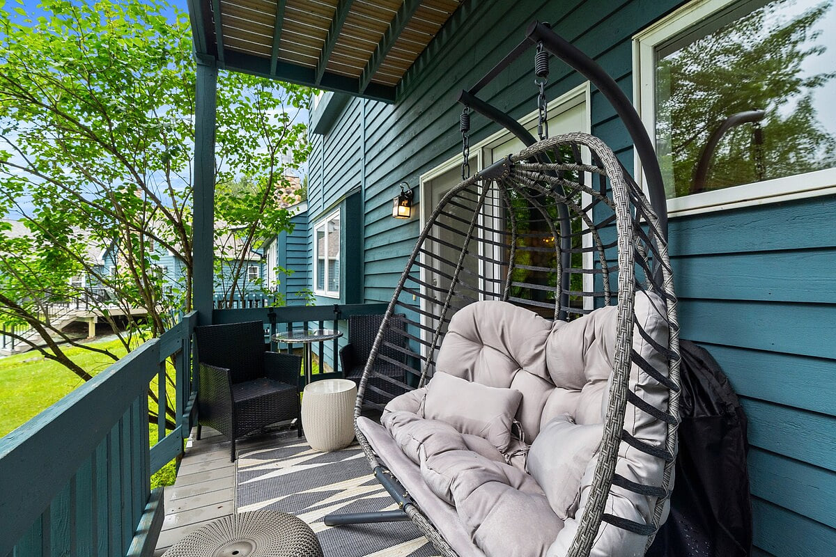 Lakefront Luxury | Giants Ridge | Pet-Friendly image 29